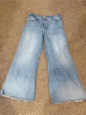 Kut from the Kloth Light Wash Wide Leg Jeans